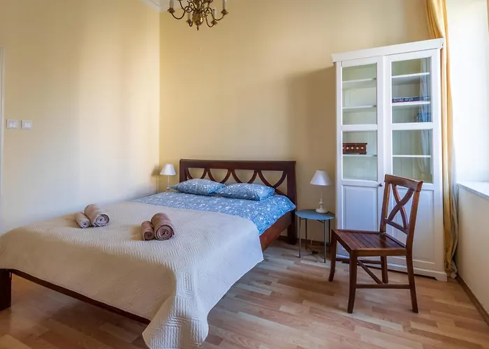 Apartament Luster I Obrazow