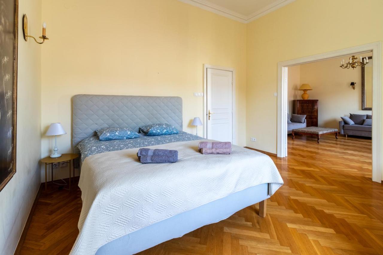 Luster I Obrazow Apartment Warsaw